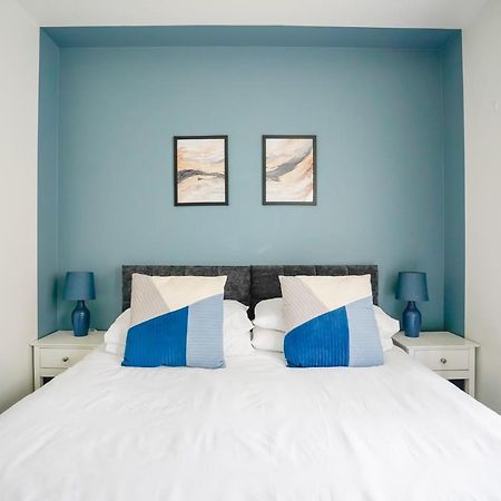 The Augustine - Modern Two Bed Ground Floor Apartment With Parking Canterbury Eksteriør bilde
