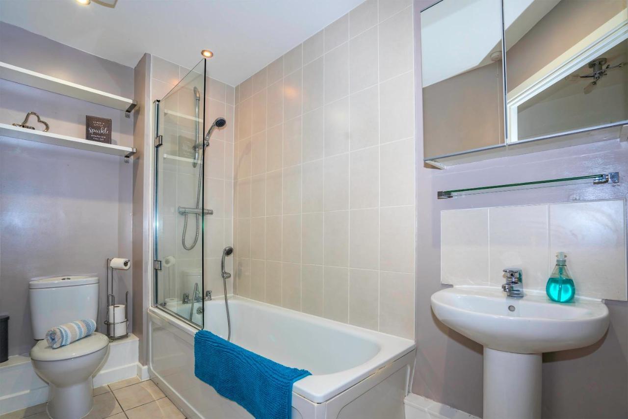 The Augustine - Modern Two Bed Ground Floor Apartment With Parking Canterbury Eksteriør bilde